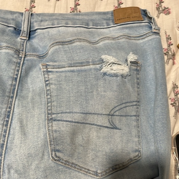 Jeans from American eagle and they are next level stretch and brand new - Picture 9 of 17